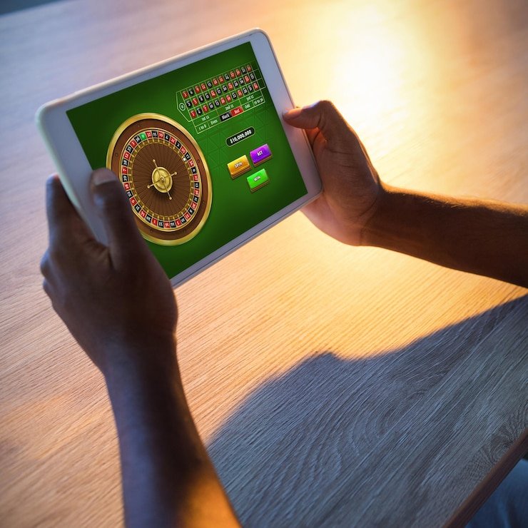 benzjl casino final call to action showing live roulette on mobile phone
